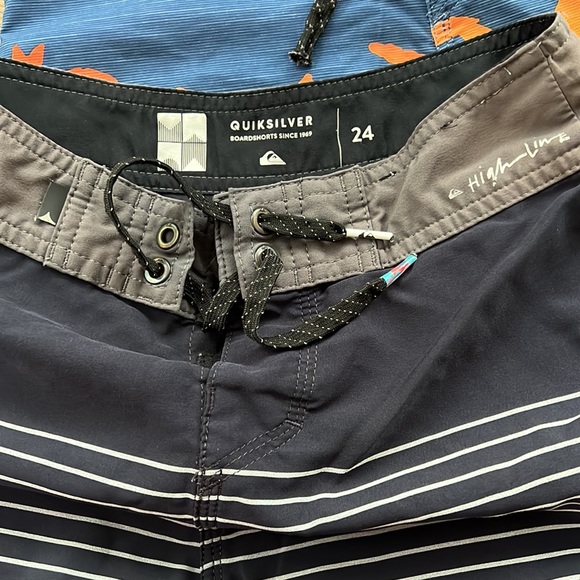 Quiksilver Set of 3 Boardshorts - Picture 3 of 7